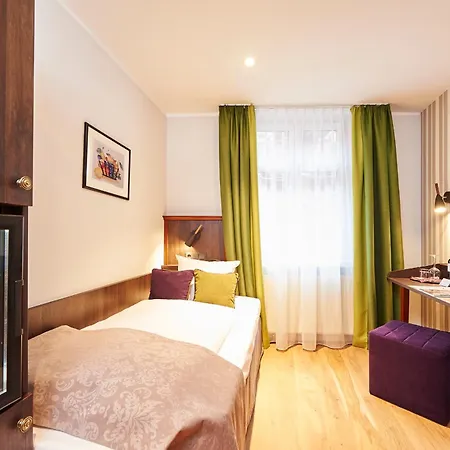 Hauser Boutique Szálloda 3*