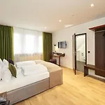 Ξενοδοχείο Hauser Boutique 3*