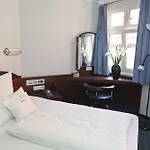 Ξενοδοχείο Hauser Boutique 3*