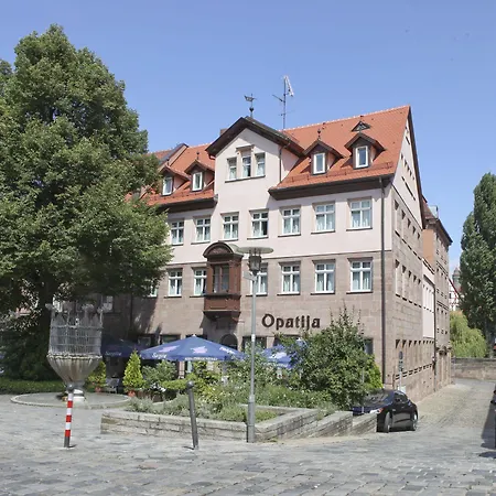 Отель Hauser Boutique