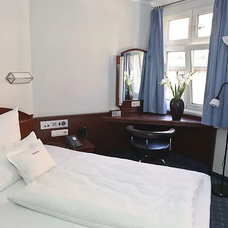 Ξενοδοχείο Hauser Boutique 3*