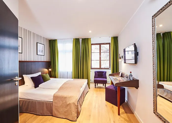 Hauser Boutique 3*