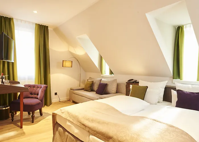 Hauser Boutique נירנברג