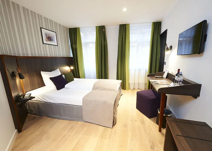 Hauser Boutique מלון