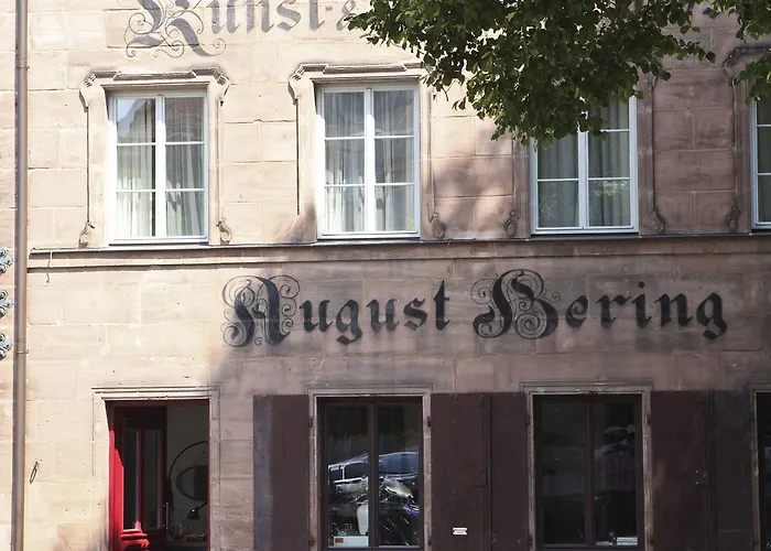 Hauser Boutique